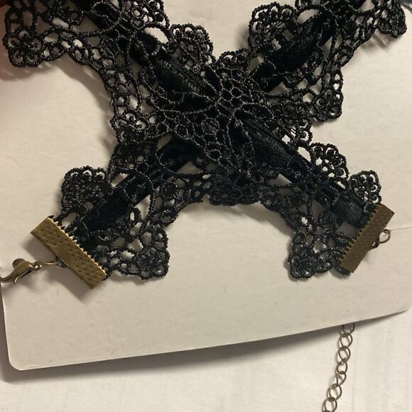 NEW Black Gothic Victorian Vampire Oval Pendant Lace Choker Adjustable Necklace - Picture 4 of 7